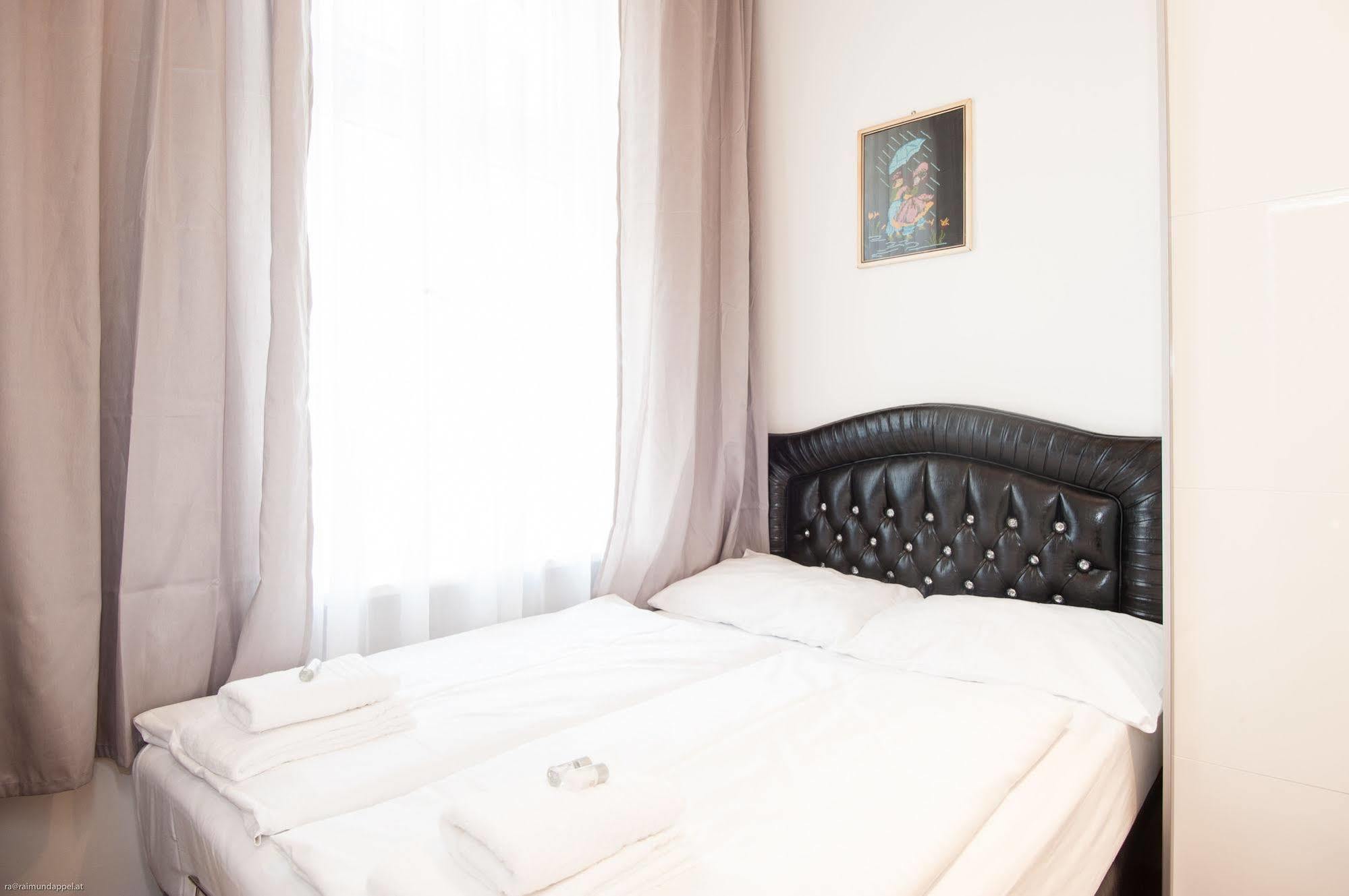 Royal Resort Apartments Urania Vienna Exterior photo